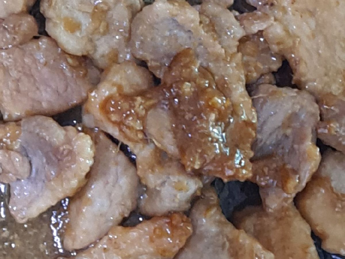 Thịt sốt xì dầu