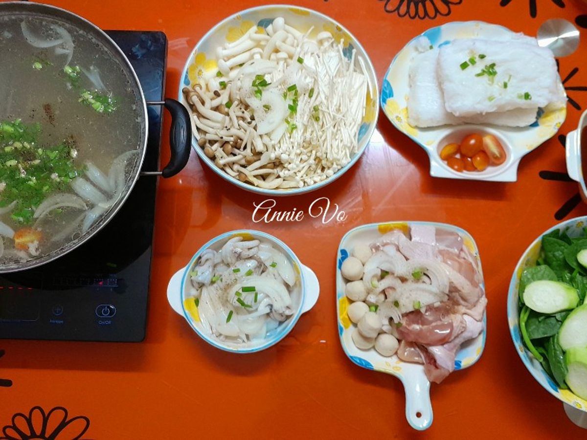 Lẩu gà nấm các loại