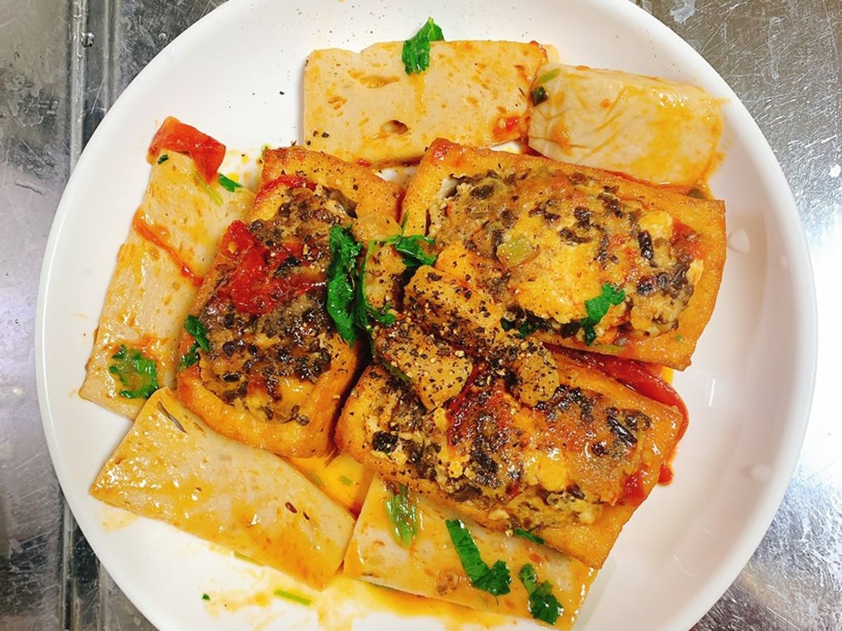 Đậu nhồi thịt sốt cà chua