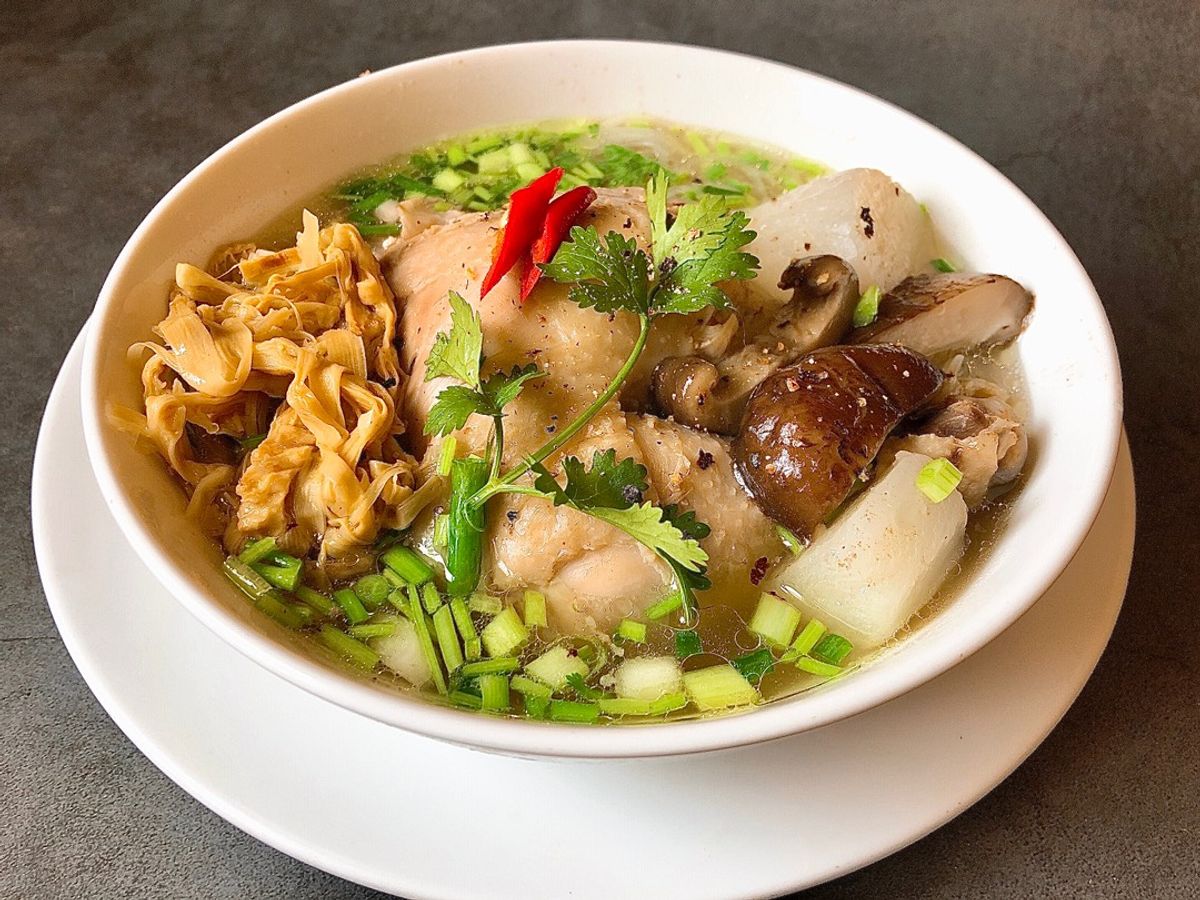 Hủ Tiếu Măng Gà Nấm