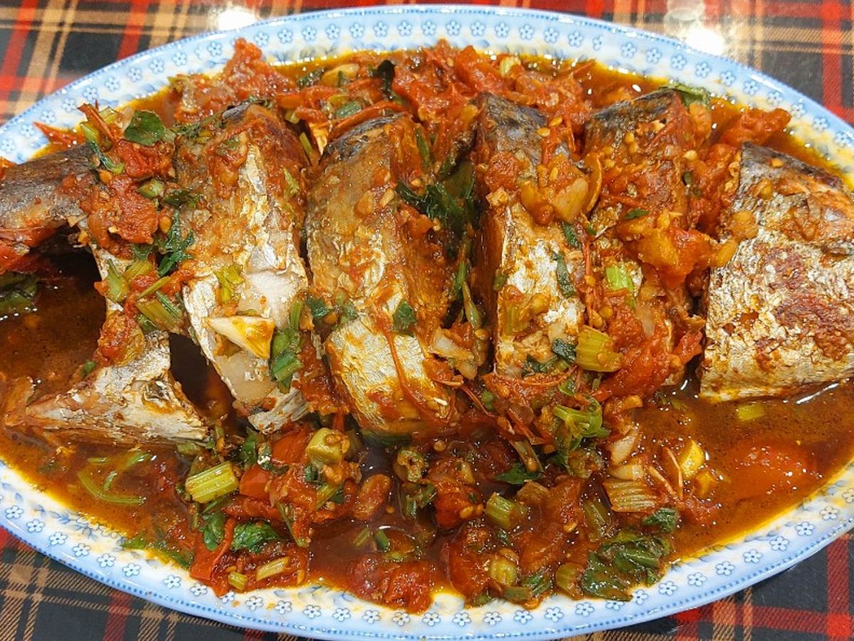 Cá ngừ sốt cà chua