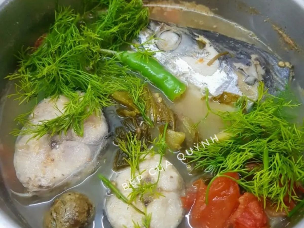 Cá thu nấu dưa cải chua