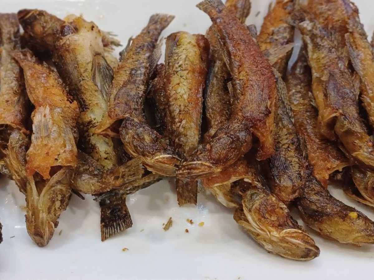 Cá bống đồng chiên giòn