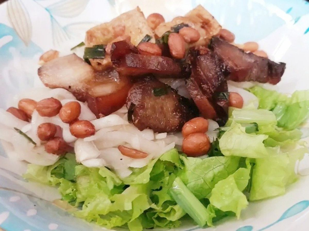 Bún thịt nướng đậu hũ