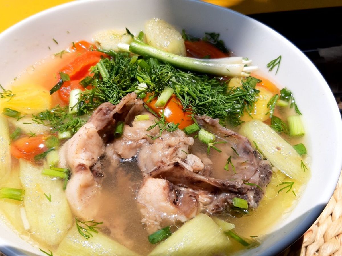 Canh chua đầu và lòng cá lóc