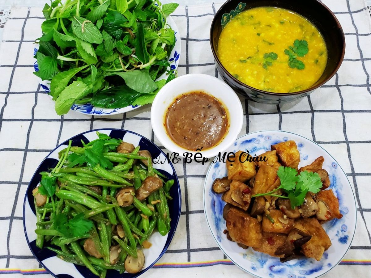 Mâm cơm chay ngày rằm tháng chạp