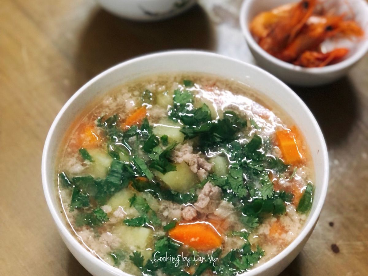 Canh rau củ thịt bằm