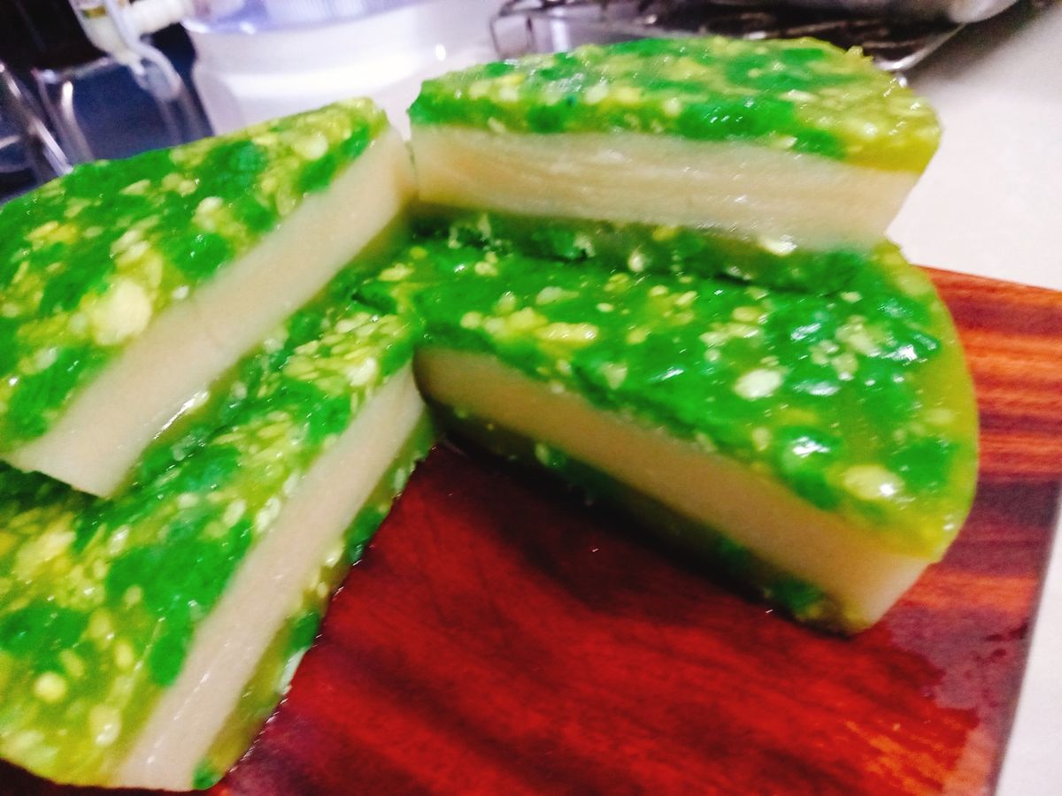 Bánh da lợn cốm xanh