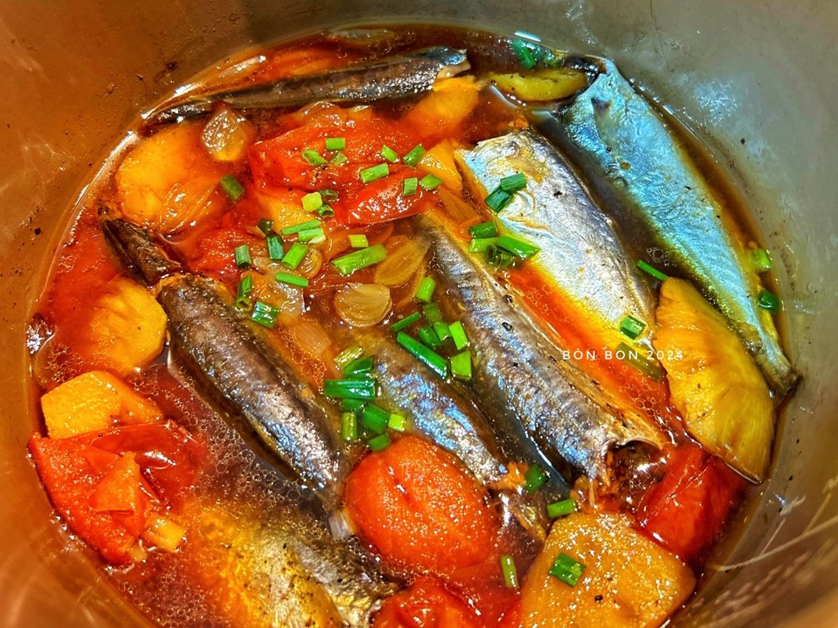 Cá Nục Kho Thơm Cà Bằng Nồi Áp Suất