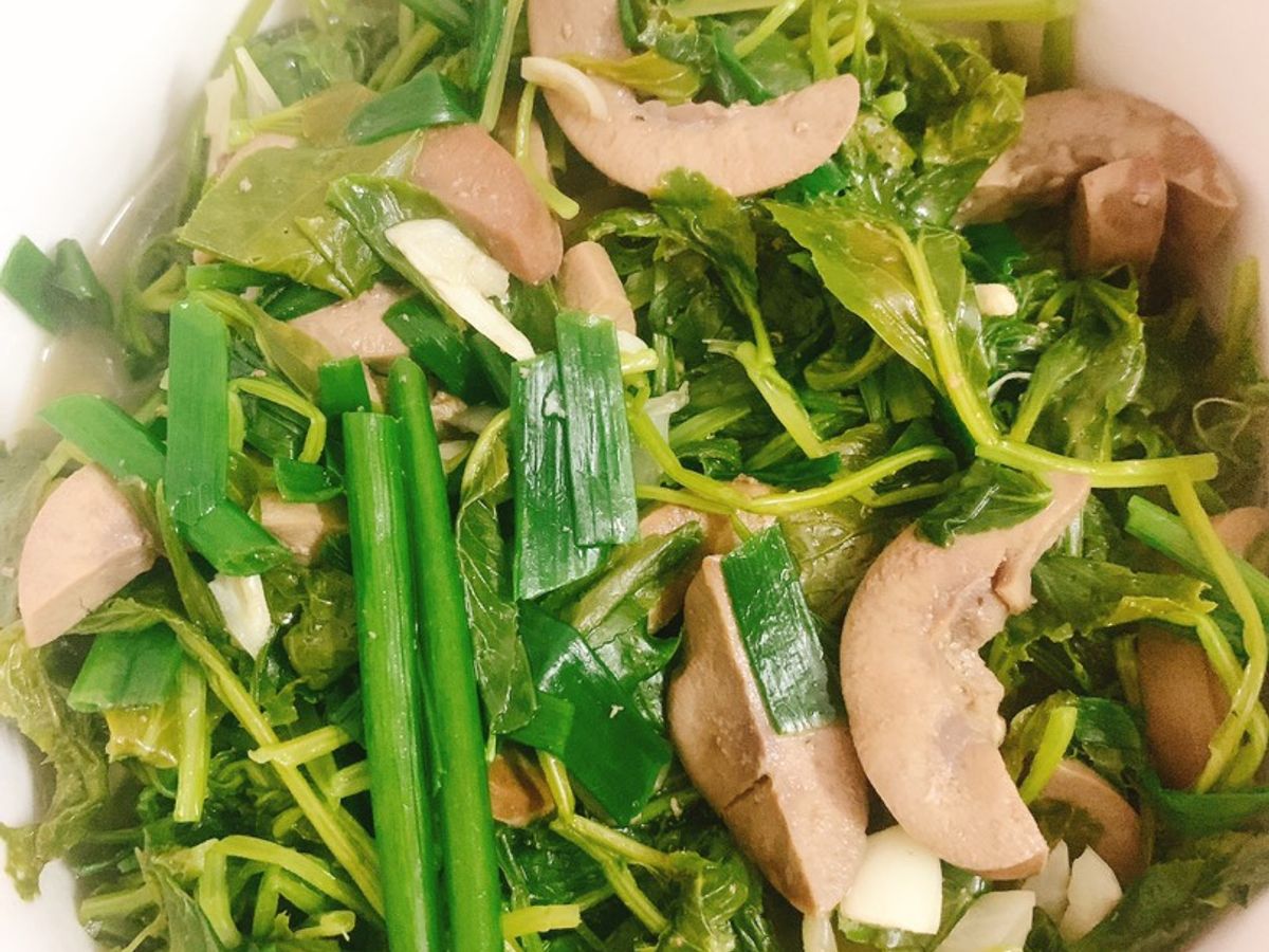 Cật heo xào rau cải