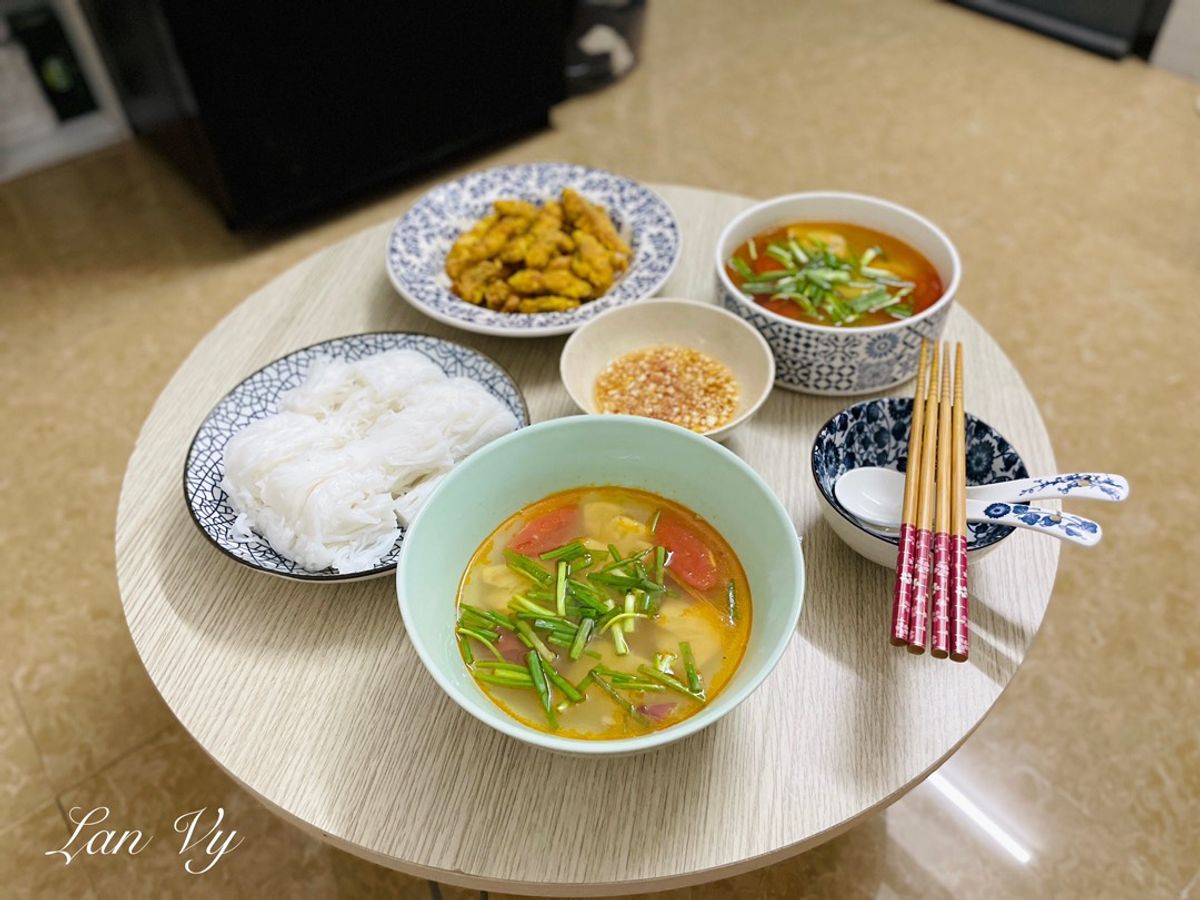 Bún cá hồng chấm