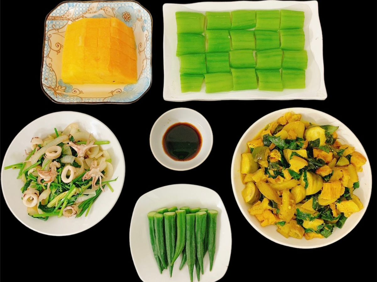 Bong bóng mùa hè - Mực xào cần tỏi
