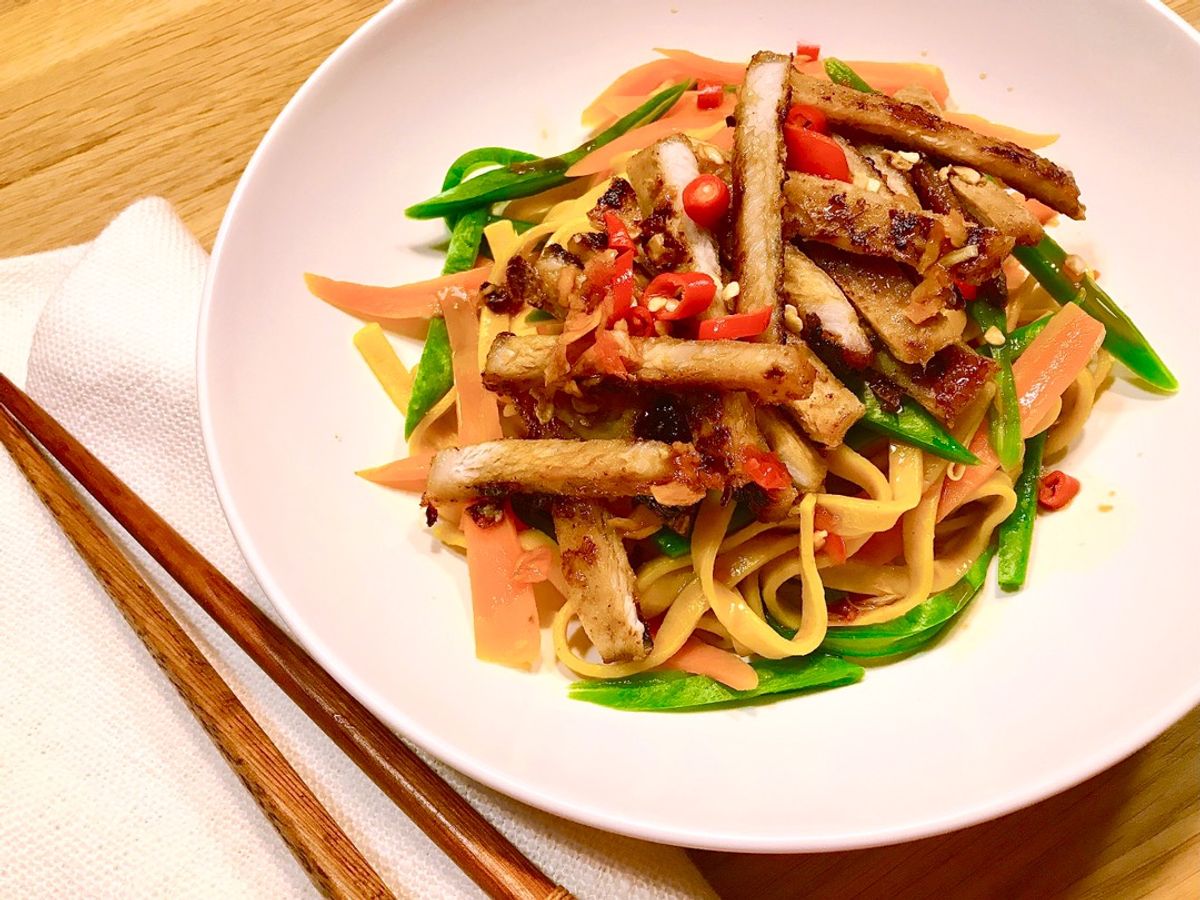 Mì Trộn Nước Tương Tỏi Ớt & Thịt Thăn Heo Ram