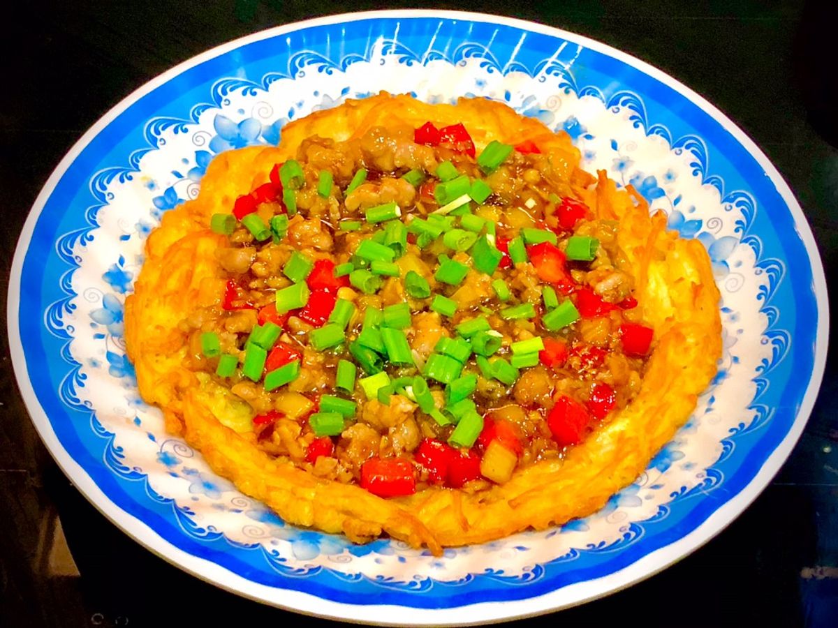 Bánh Xèo Nấm Nhân Thịt