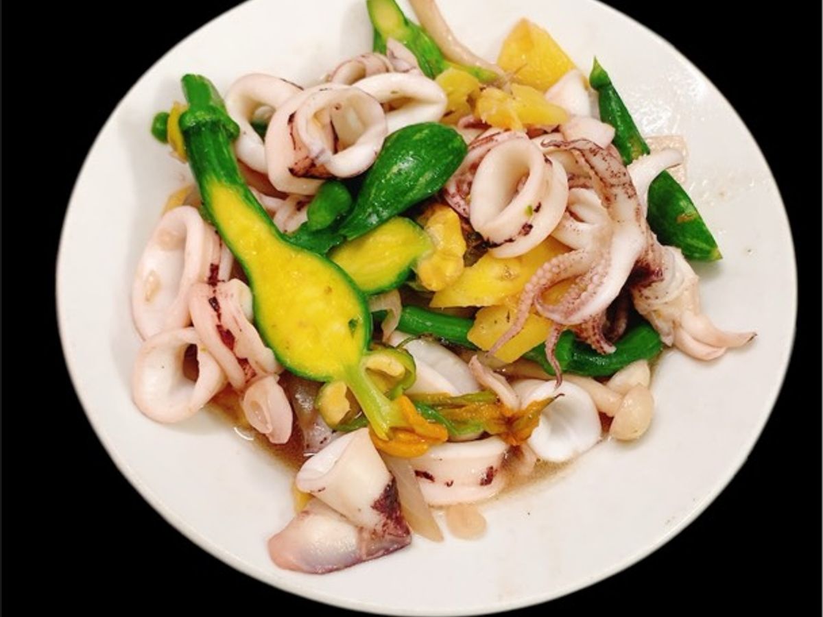 Mực xào thập cẩm
