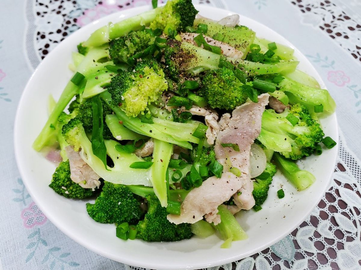 Bông cải xanh xào thịt heo