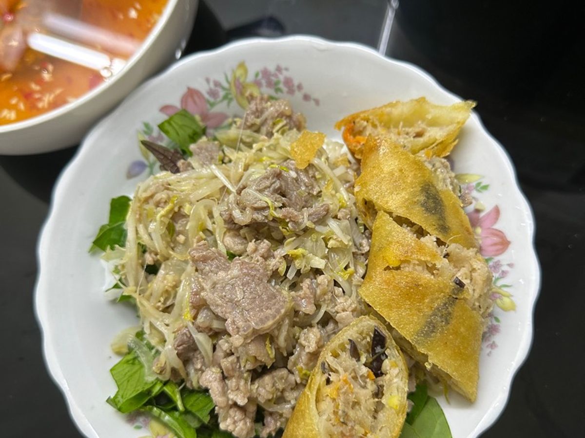 Bún thịt xào