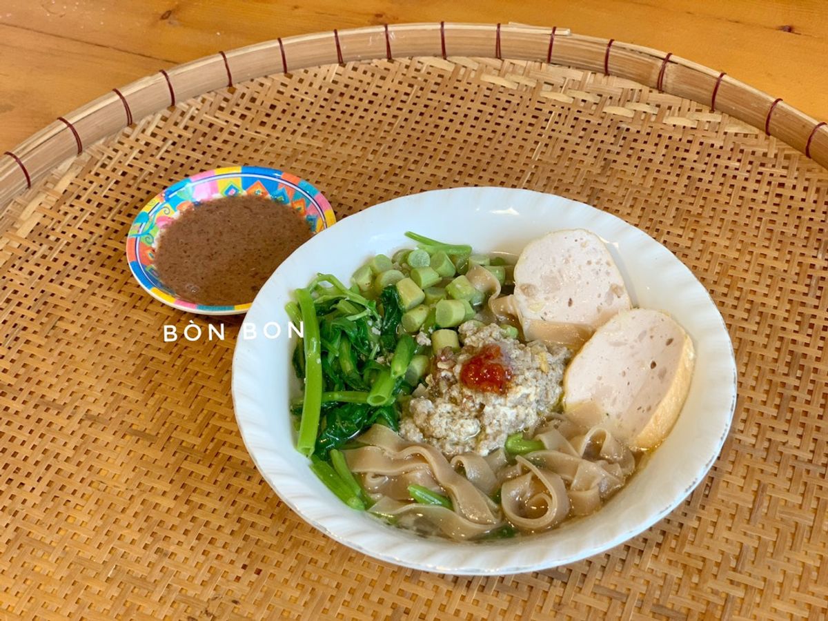 Bánh Đa Cua Rau Nhút