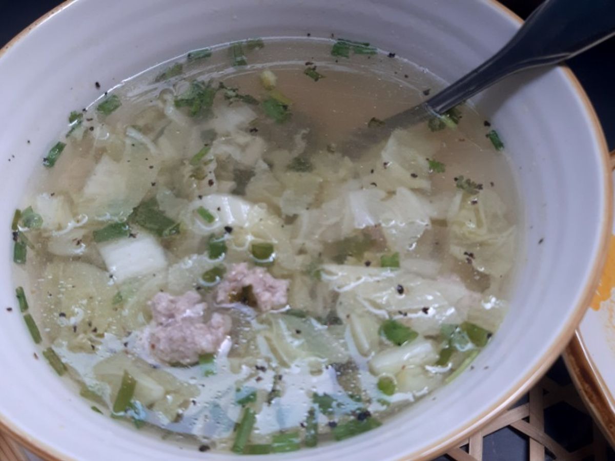 Canh cải thảo nấu thịt xay