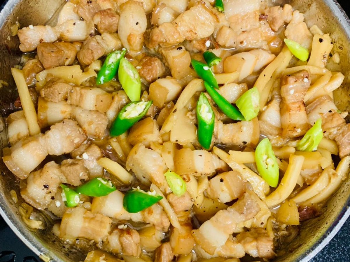 Thịt kho nước dừa