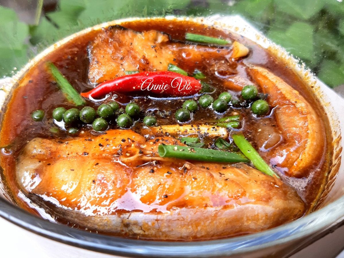 Cá bông lau kho tiêu xanh