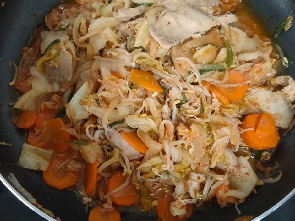Thịt xào kim chi