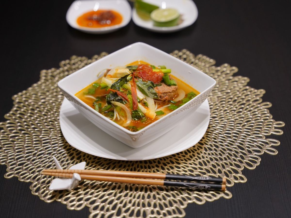 Bún bò chua cay