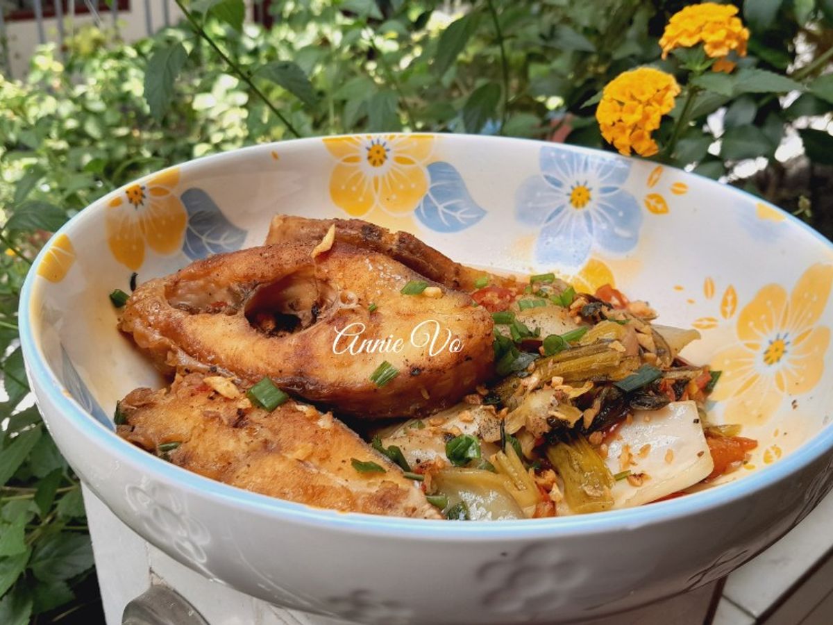 Cá diêu hồng xào dưa chua