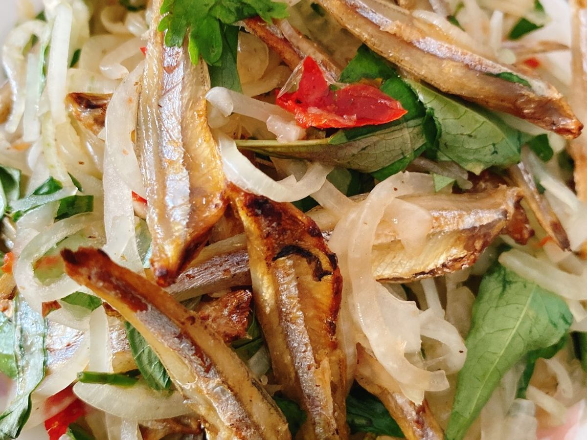 Gỏi Cá Cơm Khô