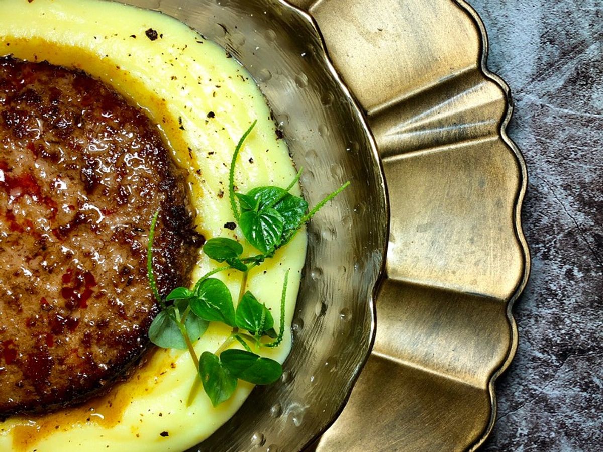 Bò Viên Áp Chảo - Khoai Tây Nghiền / Burger Patty & Mashed Potato