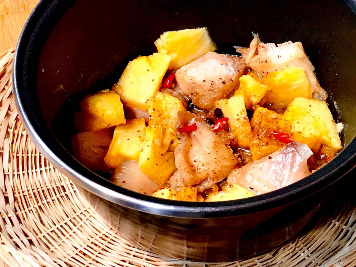 Cá Đuối Kho Dứa Cay