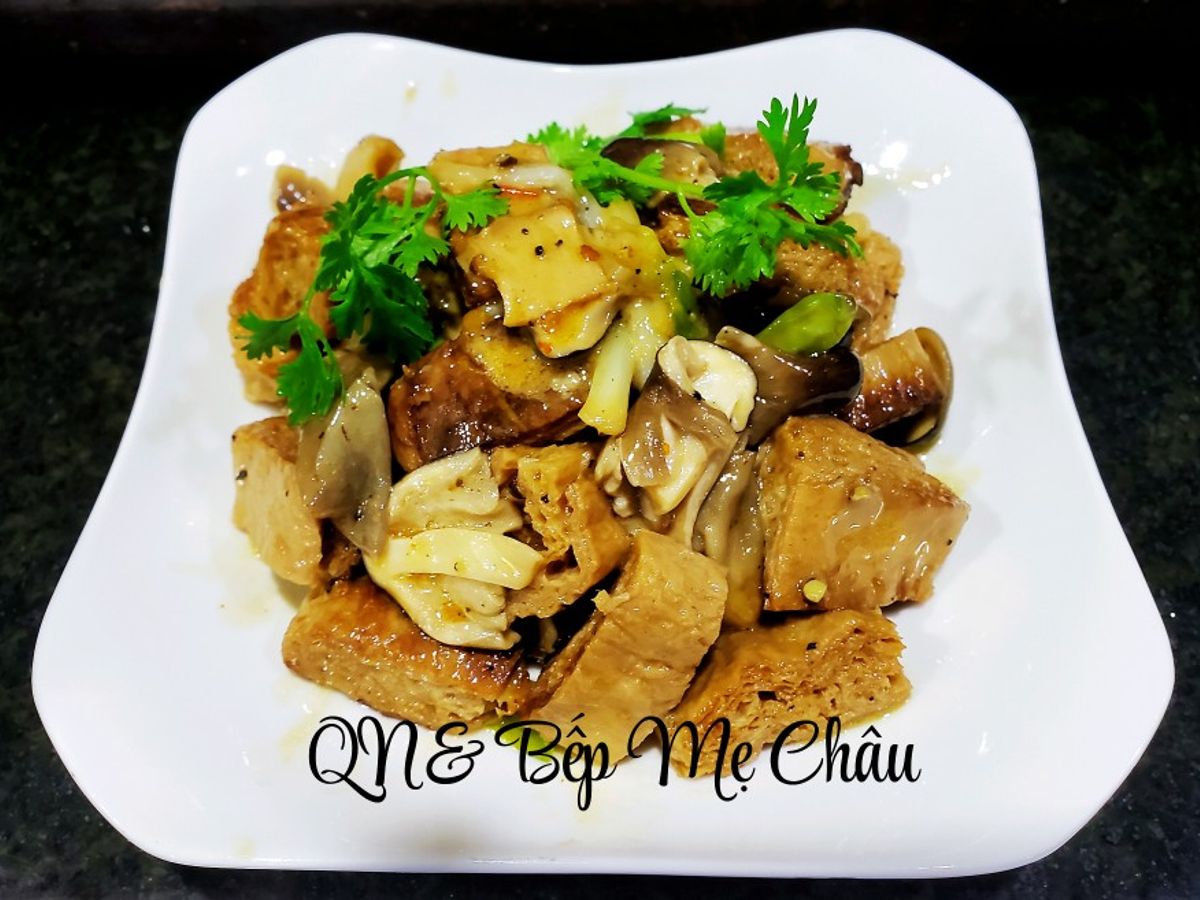 Sườn chay, nấm rơm kho chao