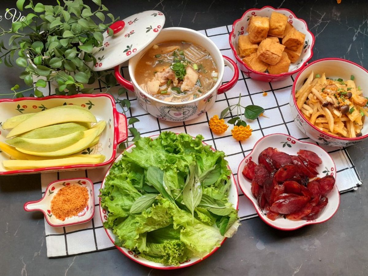 Cơm nhà ngày nóng
