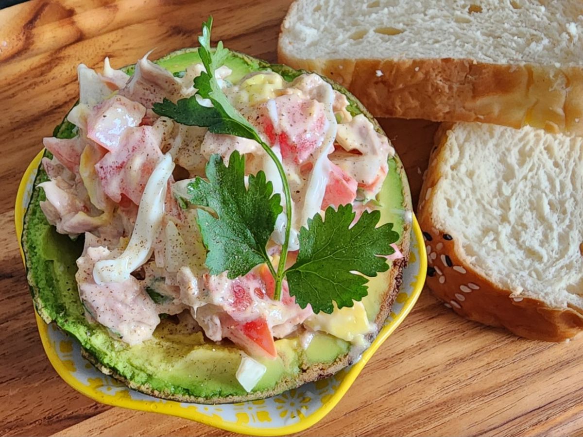 Salad cá ngừ trái bơ
