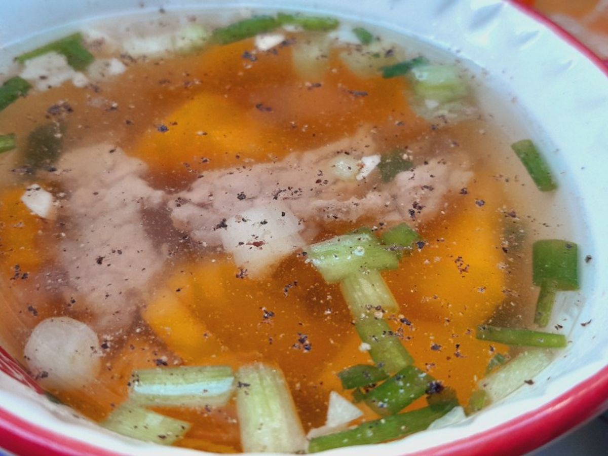 Canh bí đỏ nấu thịt bò
