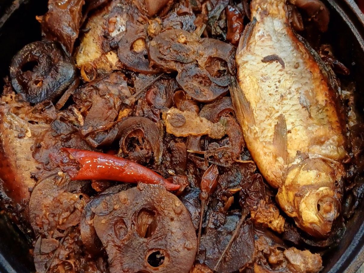 Cá diếc kho tương