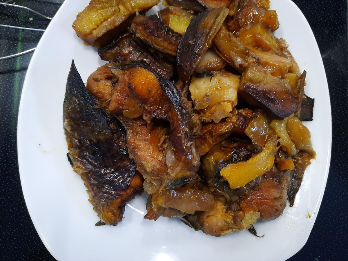 Cá chuối kho chuối (kho nhanh và kho khô)