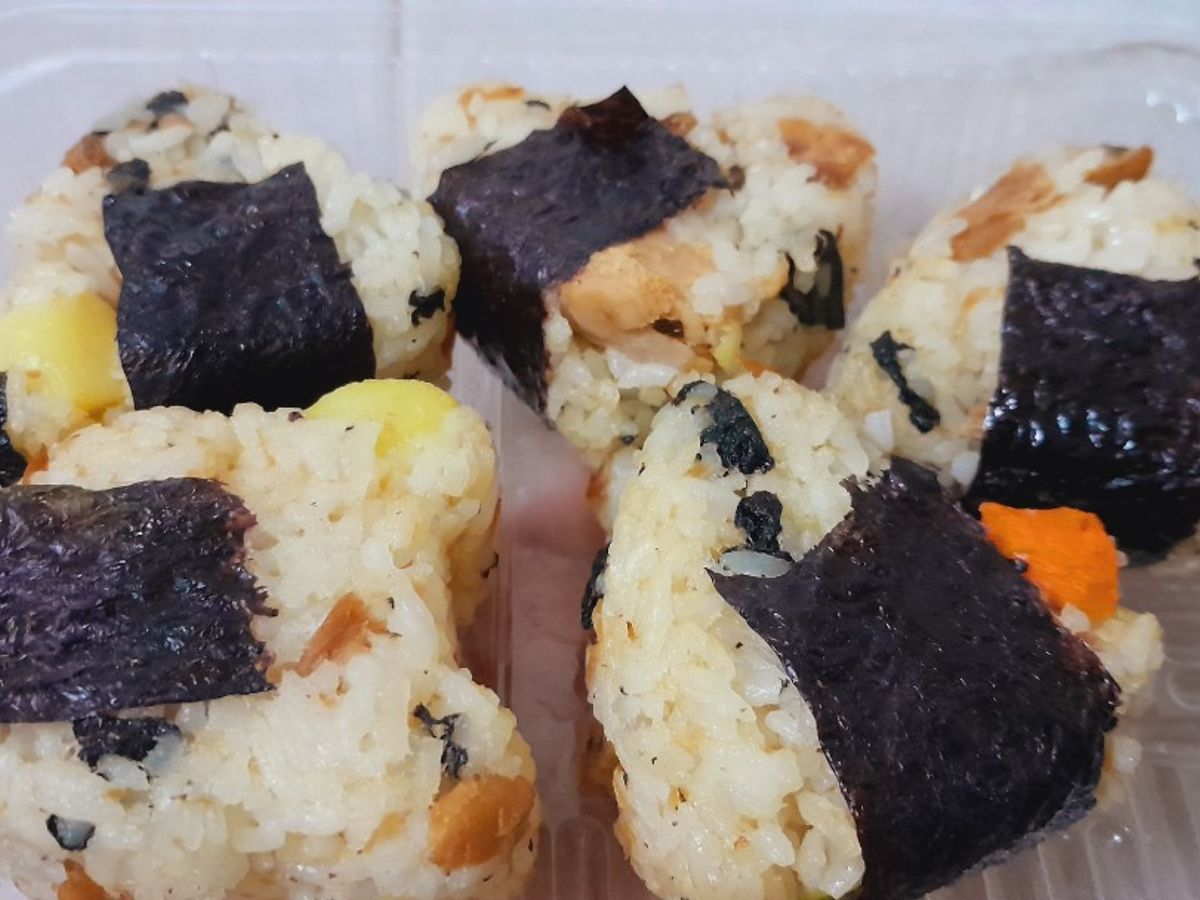 Cơm trộn cá ngừ ngâm dầu sốt mayonaise