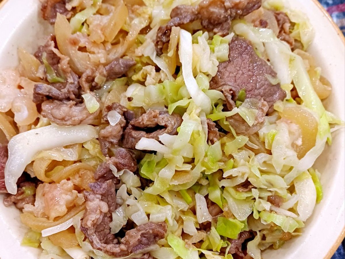 Thịt bò, vó bò xào bắp cải
