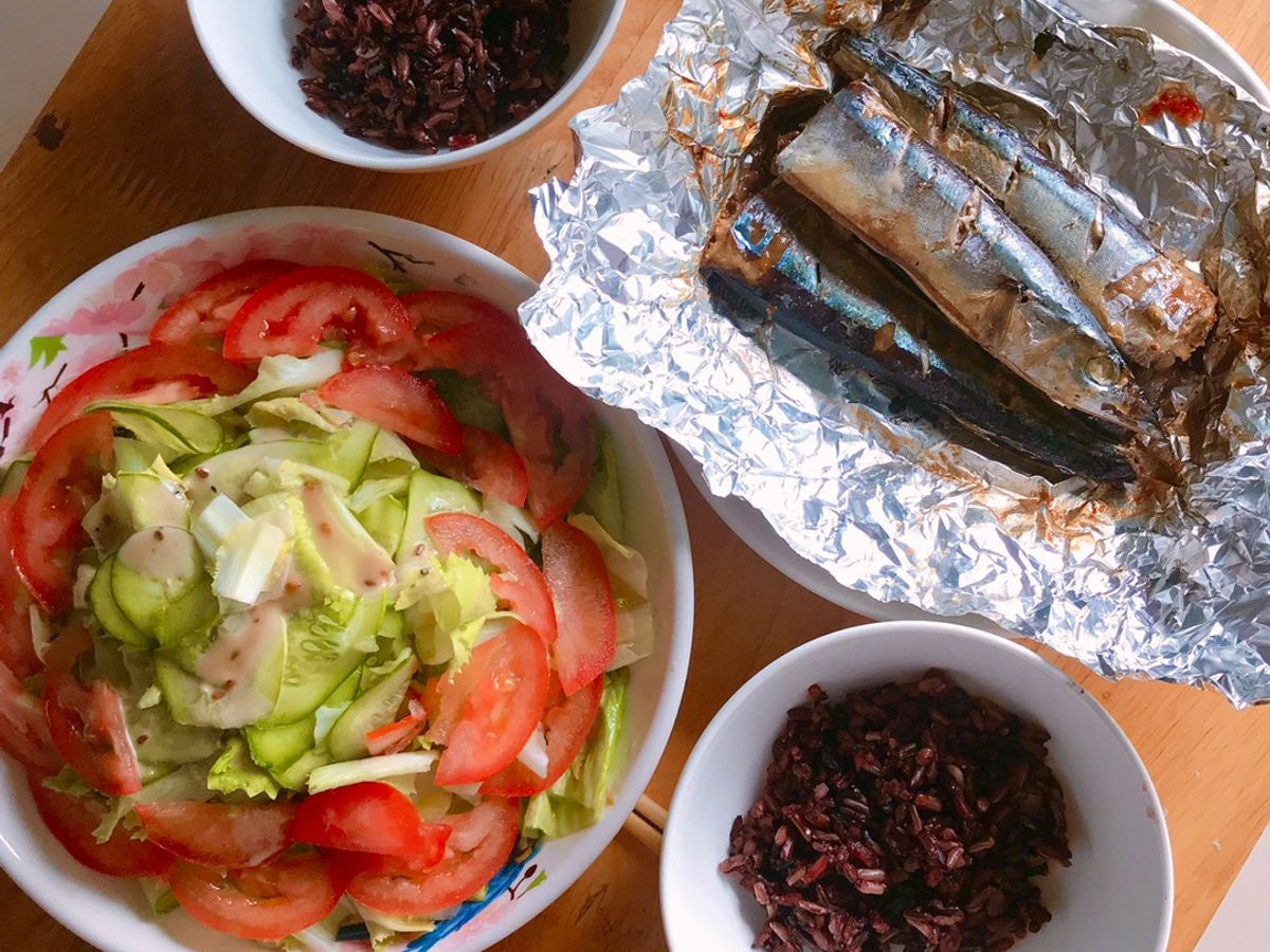 Eatclean - Cá nục nướng + Salad dầu giấm sốt mè rang + cơm gạo lứt