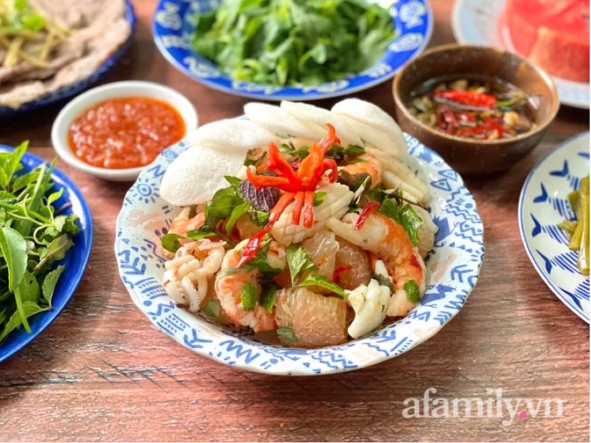 Gỏi Bưởi Tôm Mực