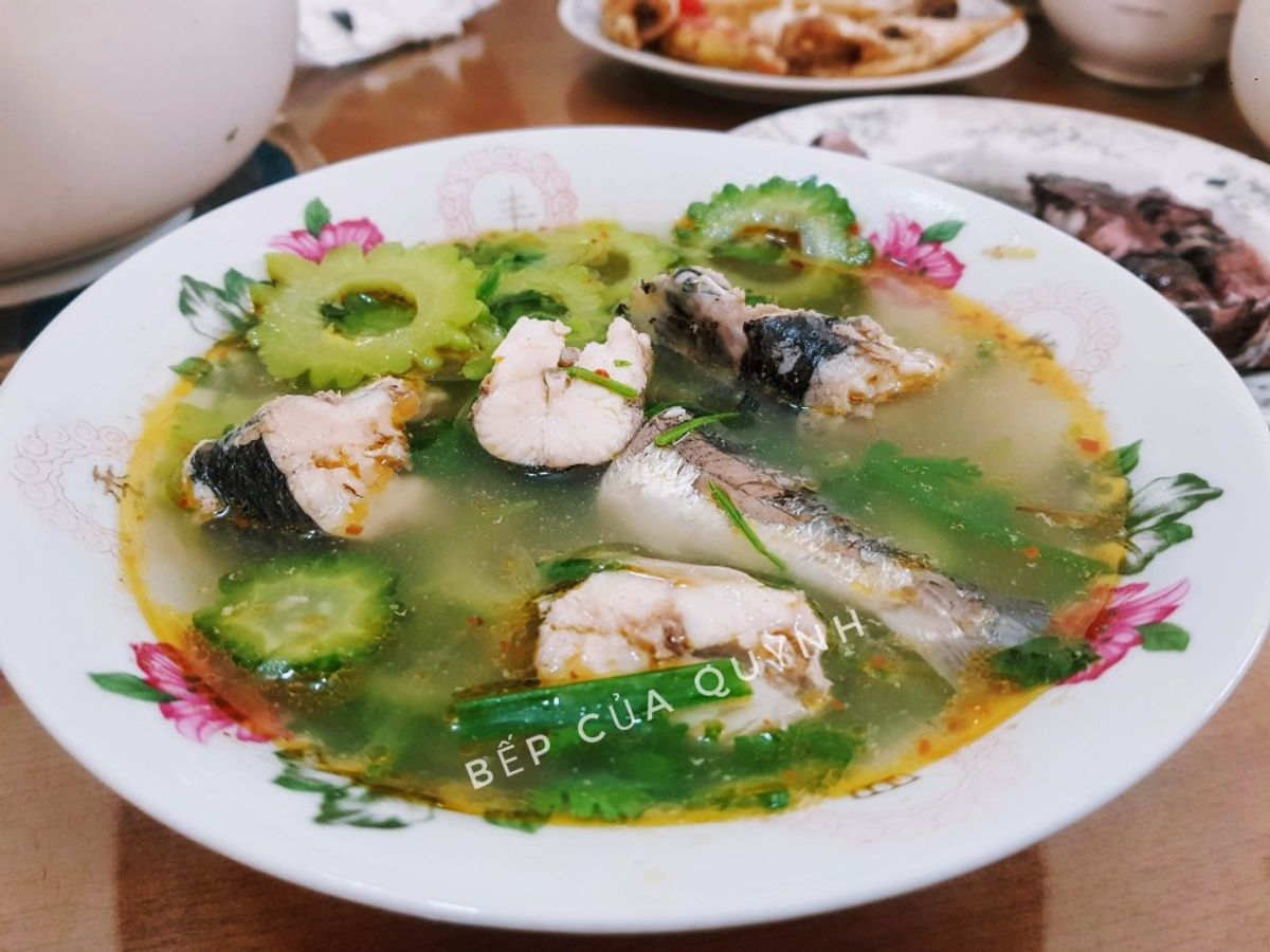 Cá chuồn nấu khổ qua