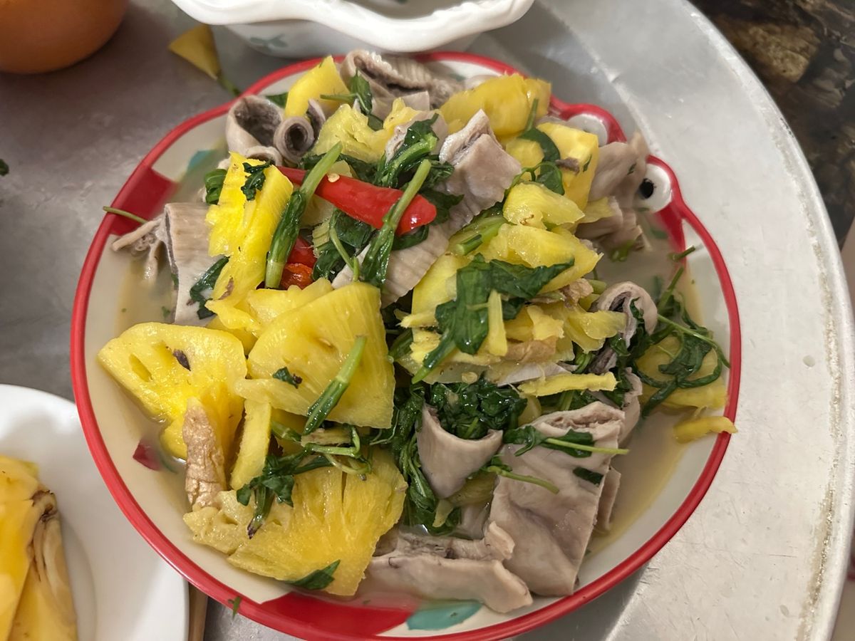 Tràng bò xào dứa