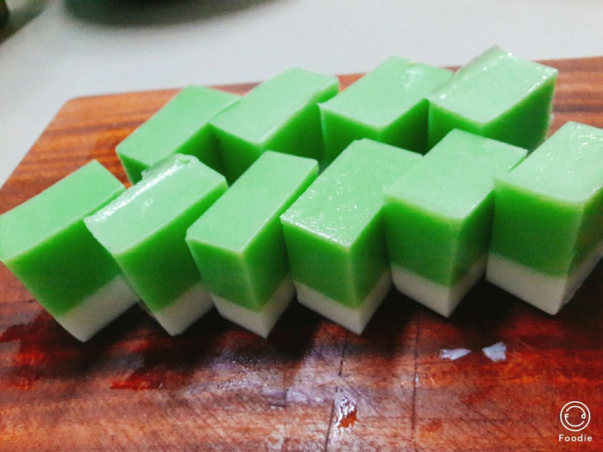 Rau câu lá dứa nước cốt dừa