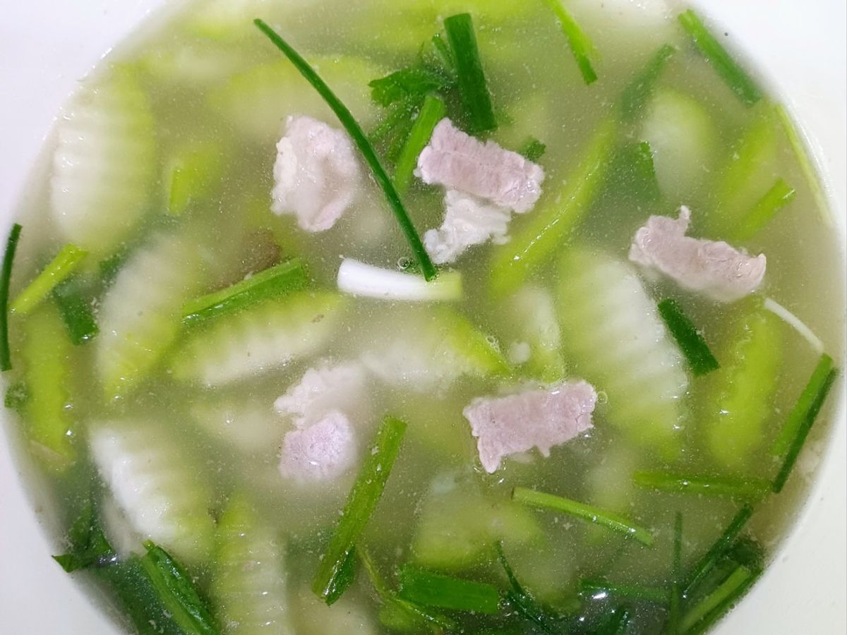 Canh bí xanh nấu thịt