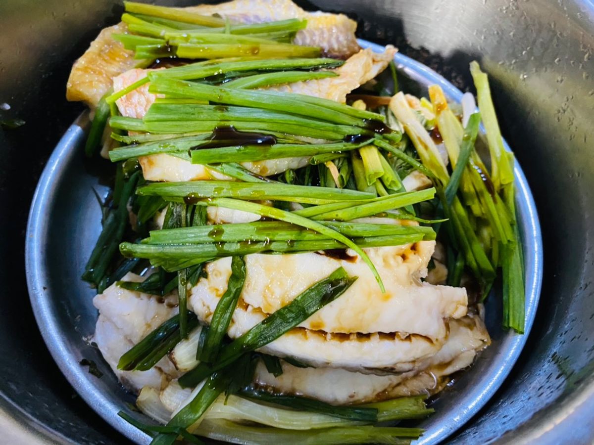 Cá diêu hồng hấp hành xì dầu