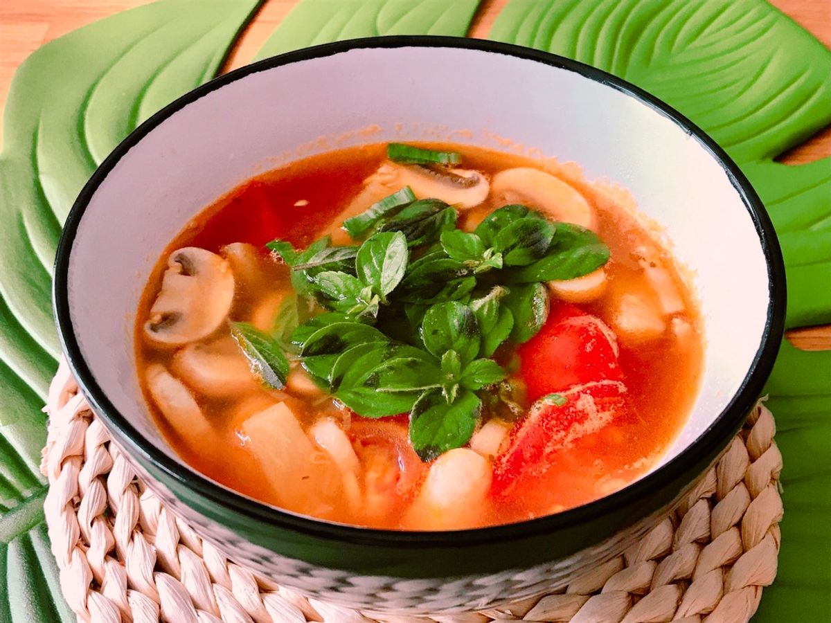 🌱 Canh Dứa Cà Chua Nấm Chay