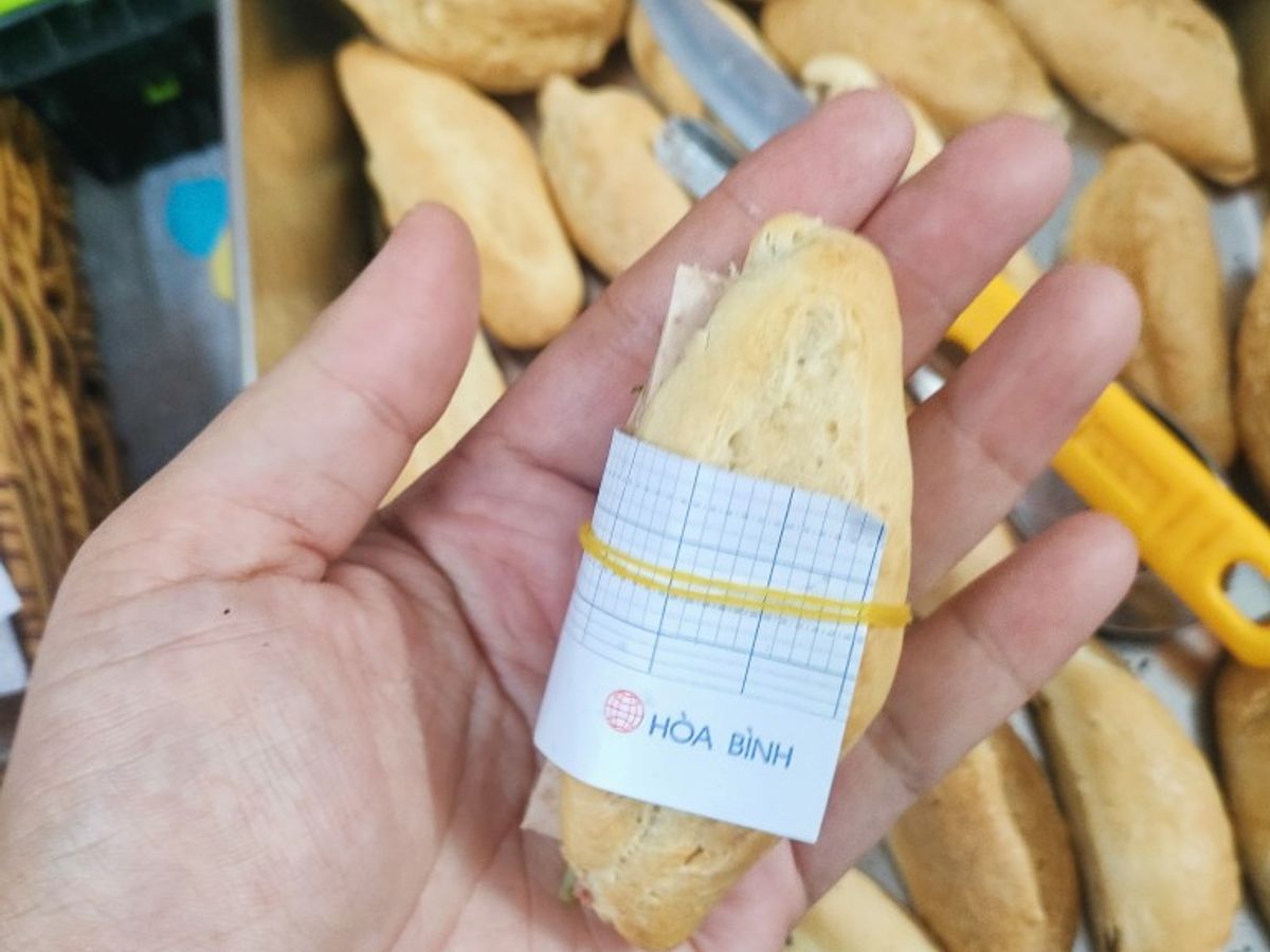 Bành mì thịt mini