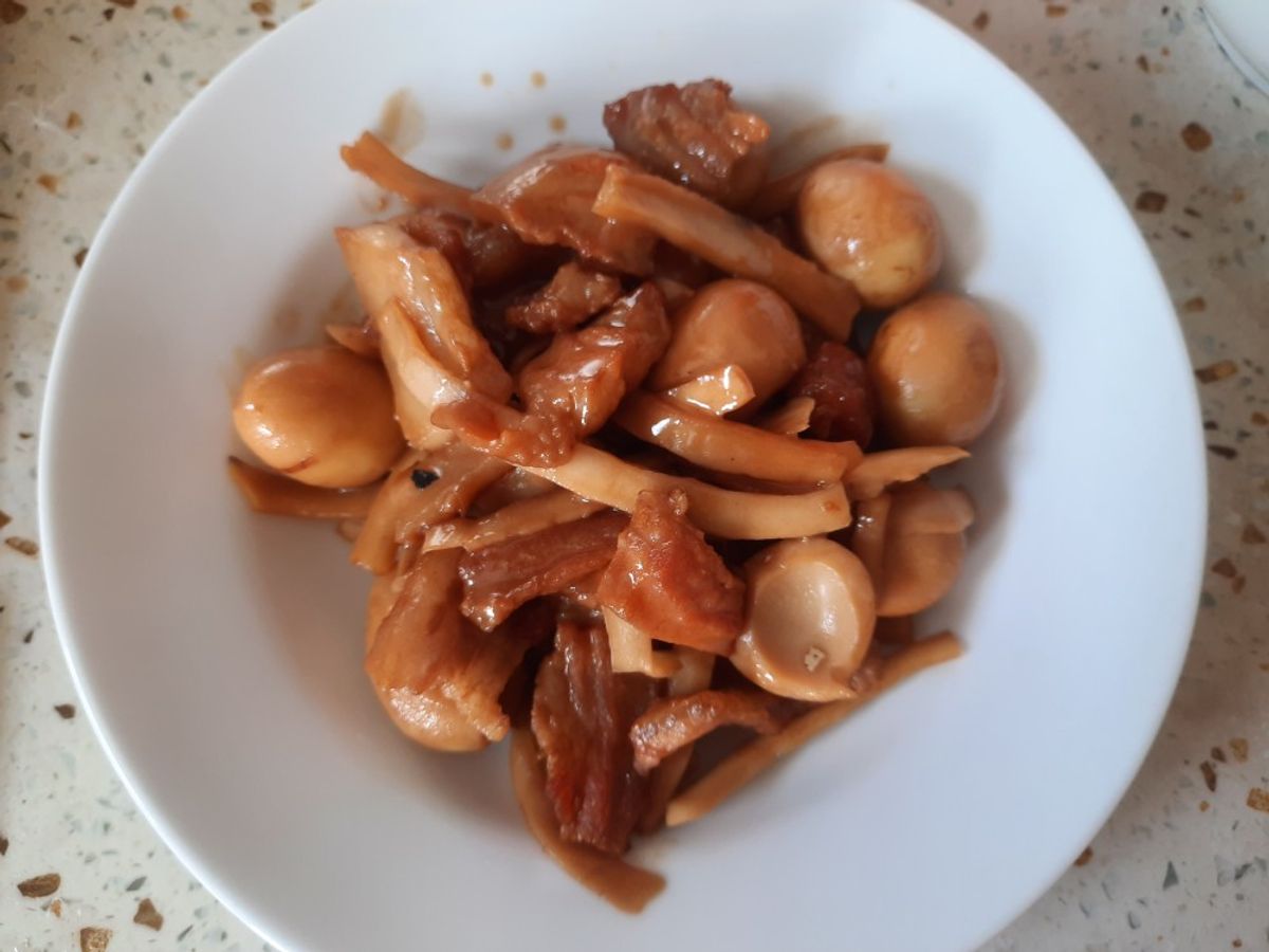 Thịt kho trứng