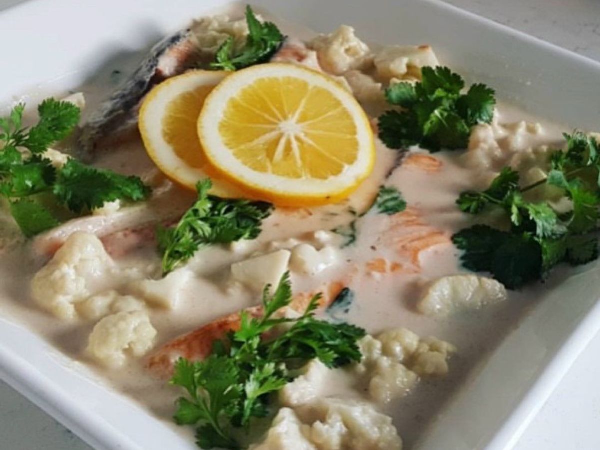 Cá hồi sốt chanh dừa